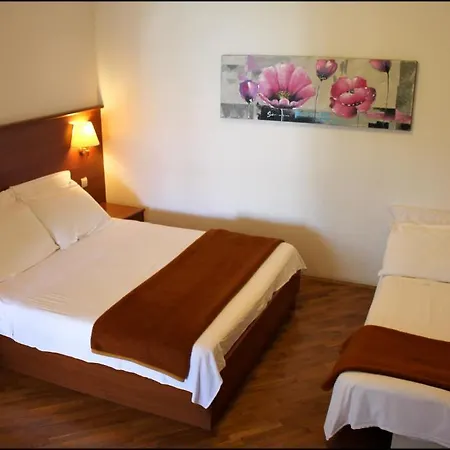 加尔加梅罗酒店 3* 波雷奇