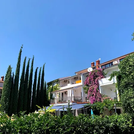 加尔加梅罗酒店